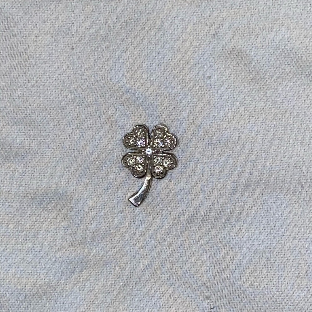 🍀 White Gold & Diamond Four Leaf Clover Charm